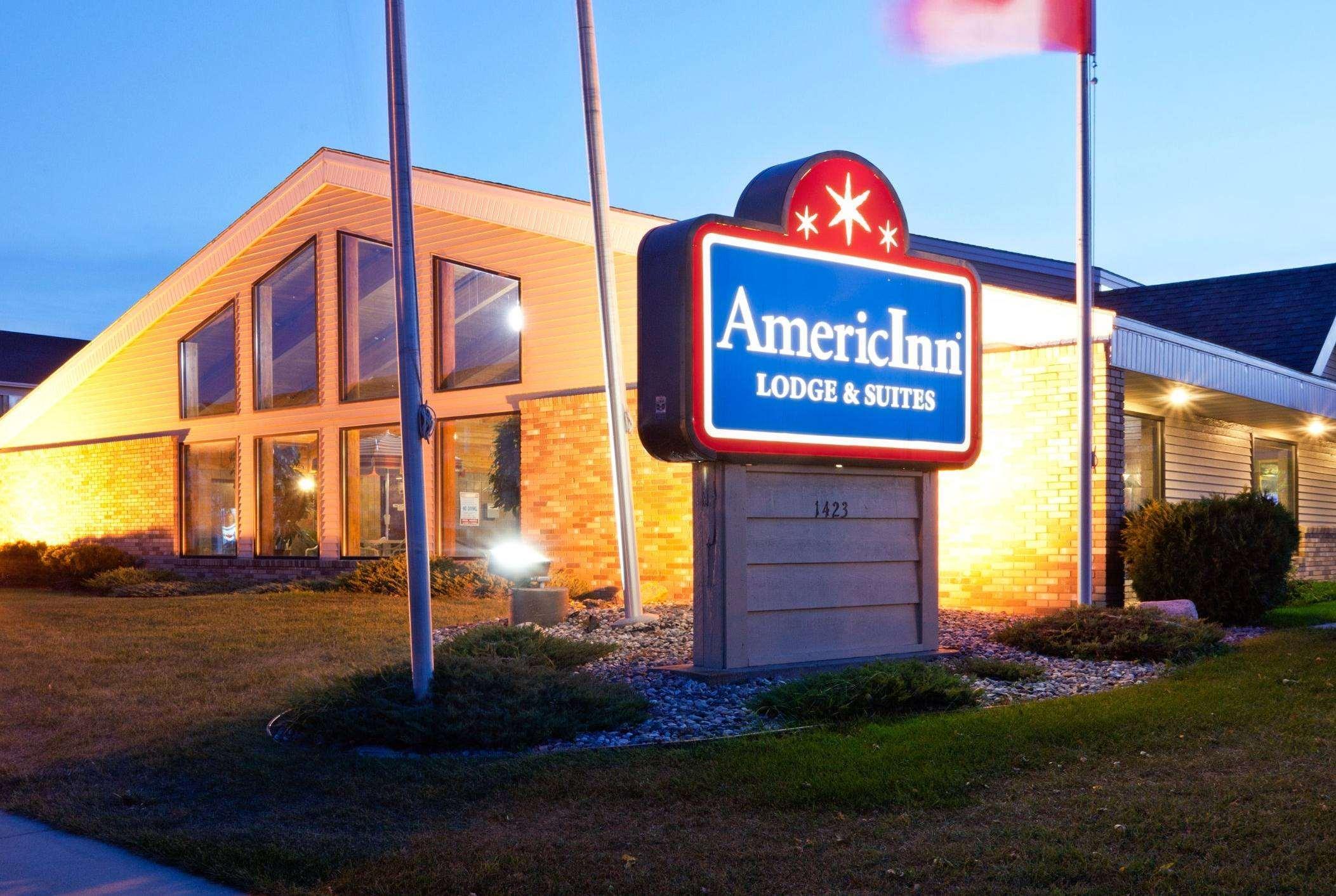 Americinn By Wyndham Fargo West Acres Exterior photo